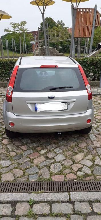 Gebraucht Ford Fiesta 69 PS (50 kW) 2008 Grau Kleinwagen