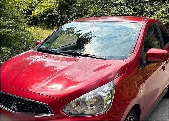 Rot Gebraucht 2018 Mitsubishi Space Star Kleinwagen | 9.200 € - Bild 1/1