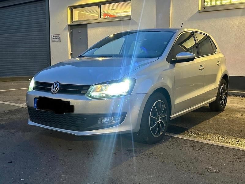 Gebraucht VW Polo Team 105 PS (77 kW) 2011 Silber Kleinwagen