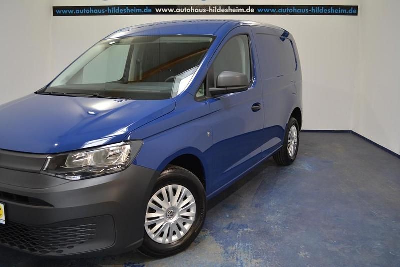 Second-hand VW Caddy 102 CP (75 kW) 2021 Albastru Monovolum