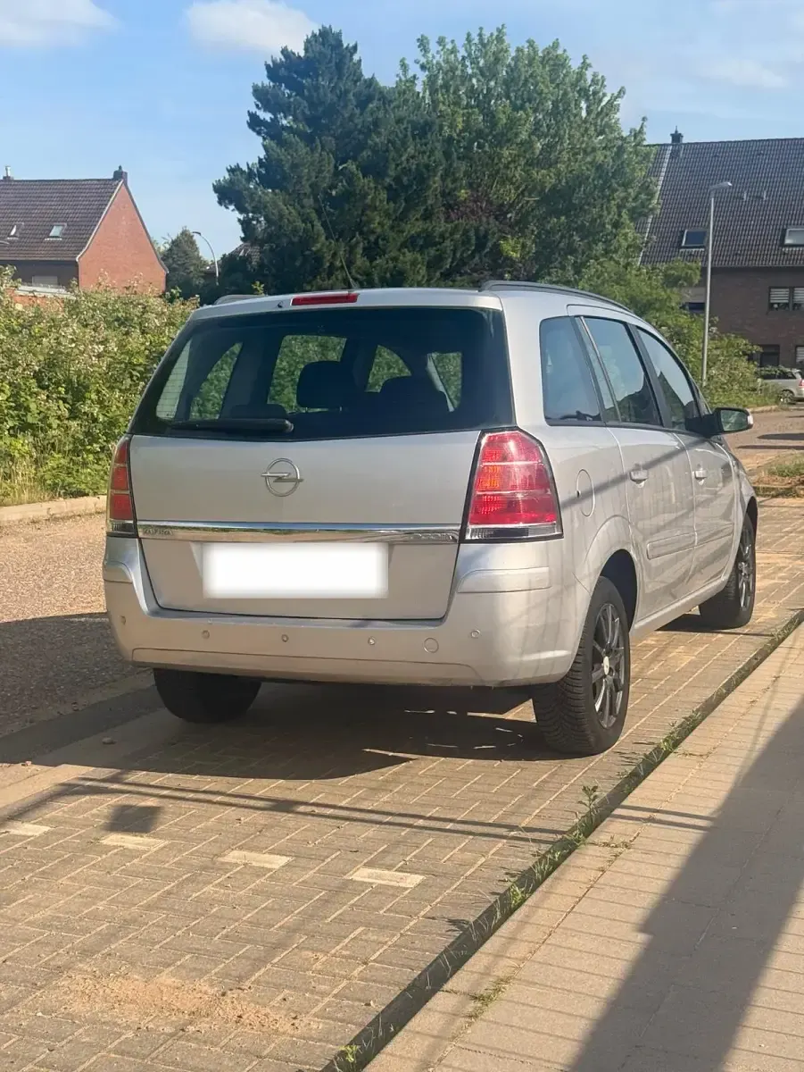 Gebraucht Opel Zafira Eco 90 PS (66 kW) 2009 Grau Van / Kleinbus