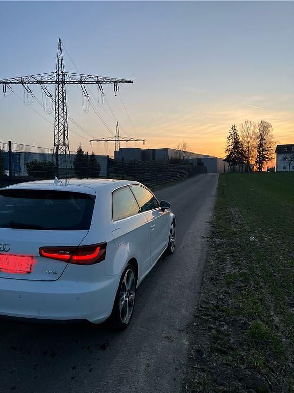 Gebraucht Audi A3 S-Line 179 PS (131 kW) 2012 Weiß Kleinwagen