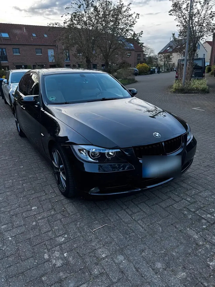 Brugt BMW 325 217 HK (159 kW) 2005 Sort Sedan