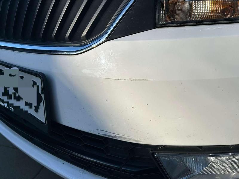 Gebraucht Skoda Rapid Drive 105 PS (77 kW) 2014 Weiß Limousine