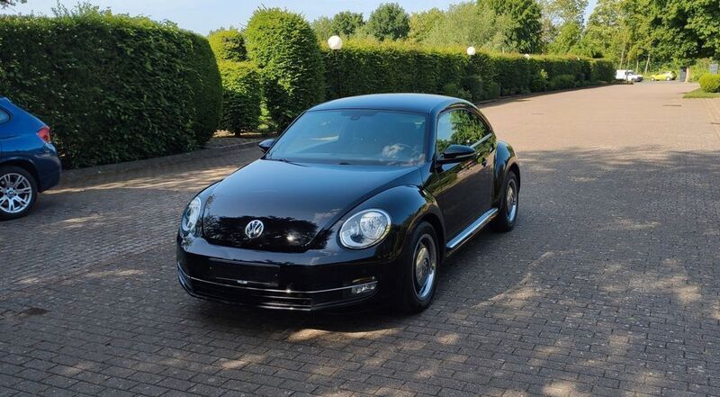 Schwarz Gebraucht 2015 VW Beetle Cup Limousine | 10.990 € (Guter Preis) - Bild 1/4