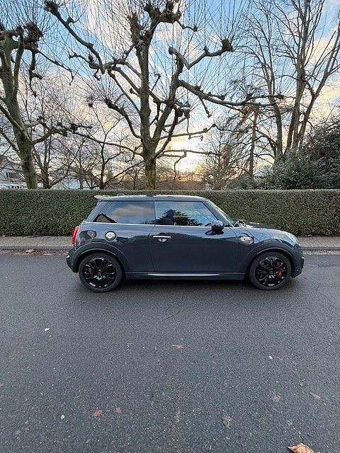 Gebraucht Mini John Cooper Works 231 PS (169 kW) 2017 Grau Kleinwagen