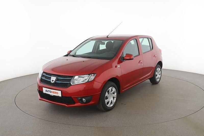 Rot Gebraucht 2016 Dacia Sandero Lauréate Kleinwagen | 8.070 € (Fairer Preis) - Bild 1/3