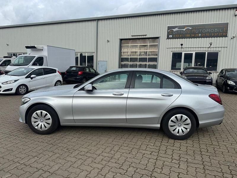 Gebraucht Mercedes C180 156 PS (114 kW) 2015 Silber Limousine