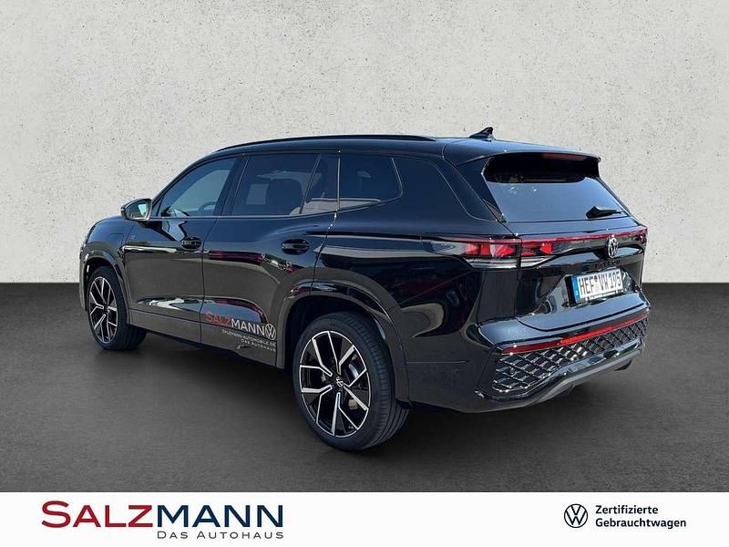 Gebraucht VW Tayron R-line 177 PS (130 kW) 2025 Grenadillschwarz metallic SUV