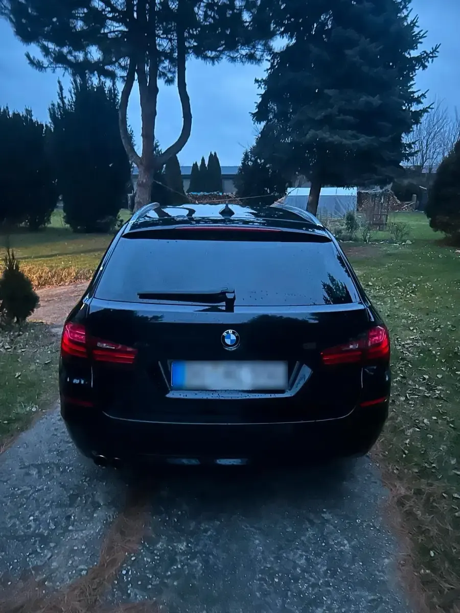 Gebraucht BMW 518 150 PS (110 kW) 2016 Schwarz Kombi