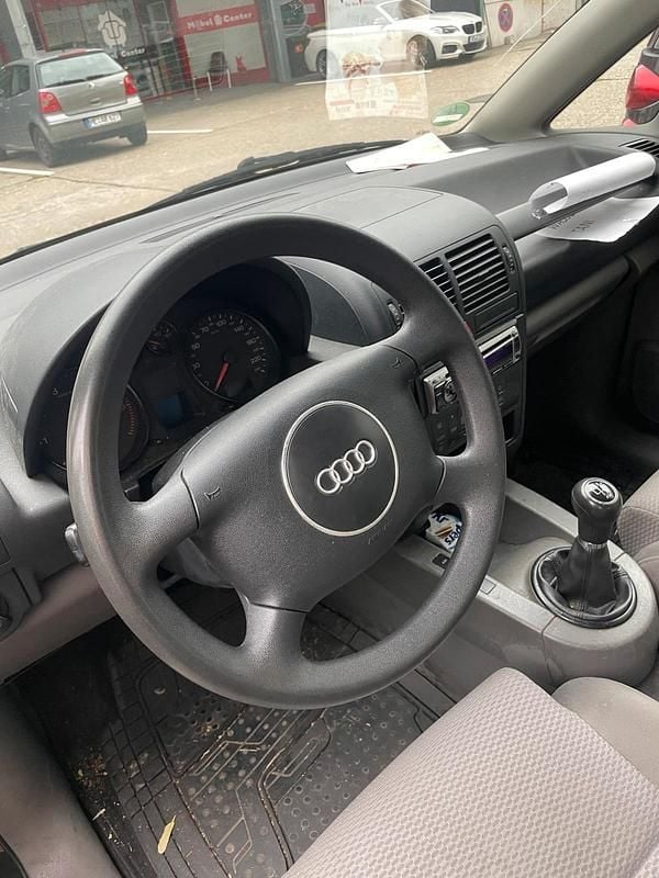 Grün Gebraucht 2000 Audi A2 Kleinwagen | 600 € (Superpreis) - Bild 1/4