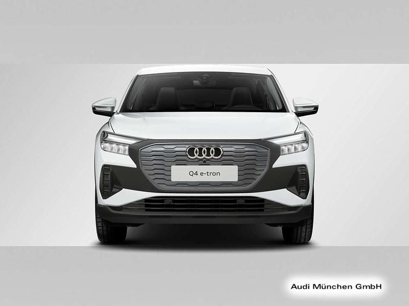 Gebraucht Audi Q4 e-tron 210 kW (286 PS) 2025 Gletscherweiß metallic SUV