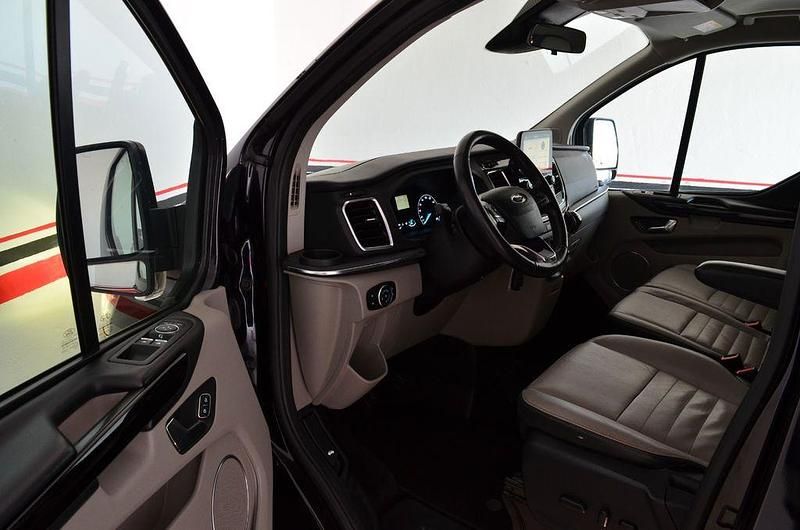 Gebraucht Ford Tourneo Titanium 170 PS (125 kW) 2019 Schwarz Van / Kleinbus