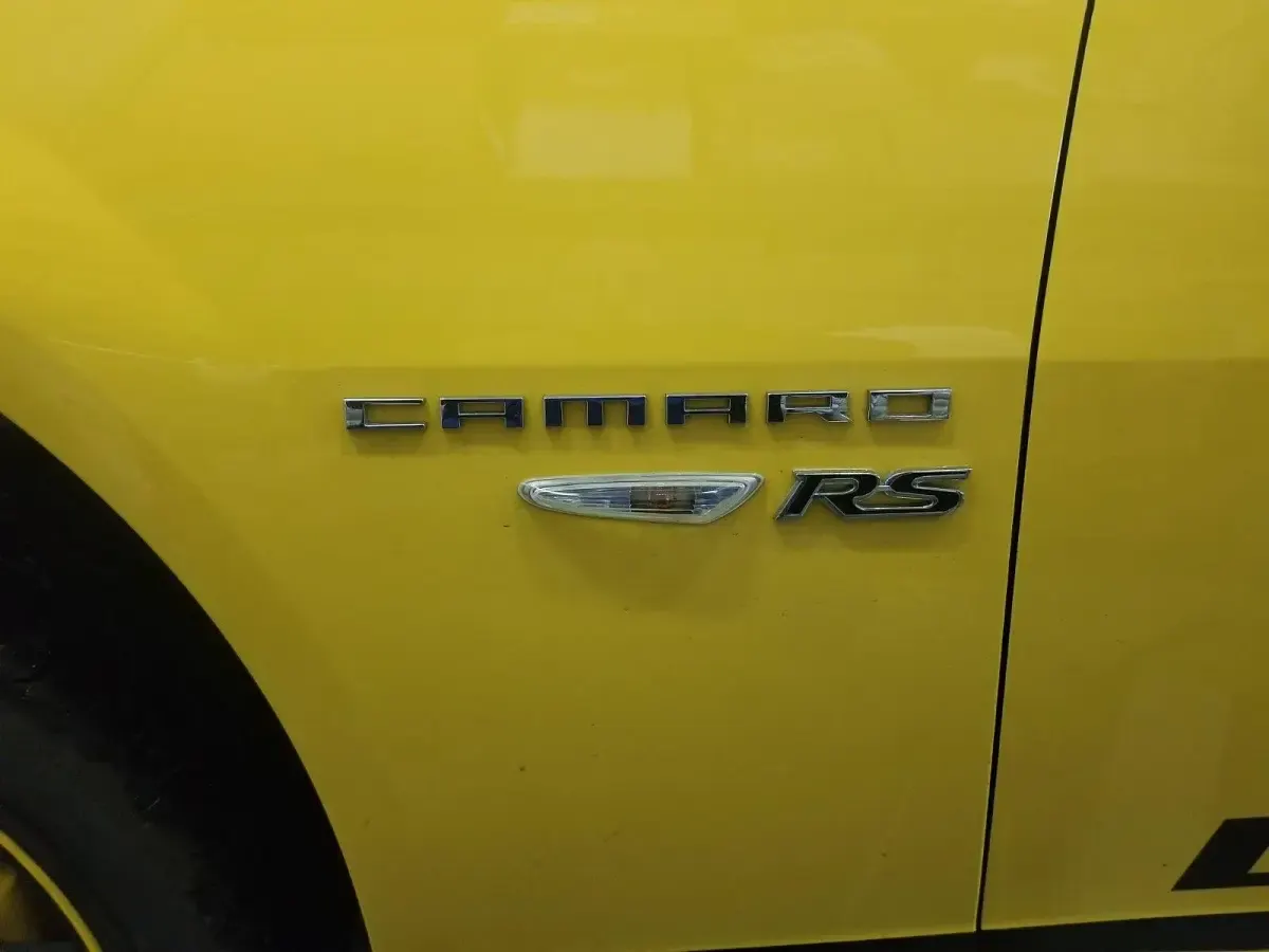 Gebraucht Chevrolet Camaro 328 PS (241 kW) 2015 Gelb Cabrio