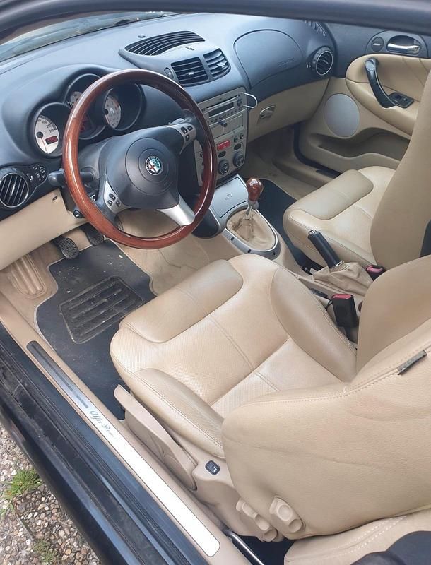 Gebraucht Alfa Romeo GT Quadrifoglio Verde 165 PS (121 kW) 2006 Schwarz Coupé