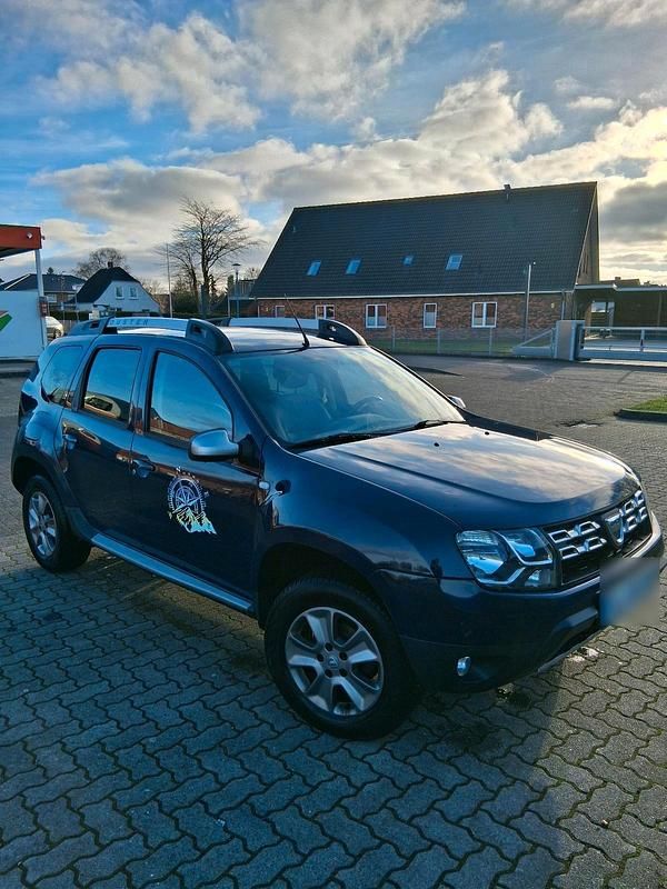 Second-hand Dacia Duster 105 CP (77 kW) 2015 Albastru SUV