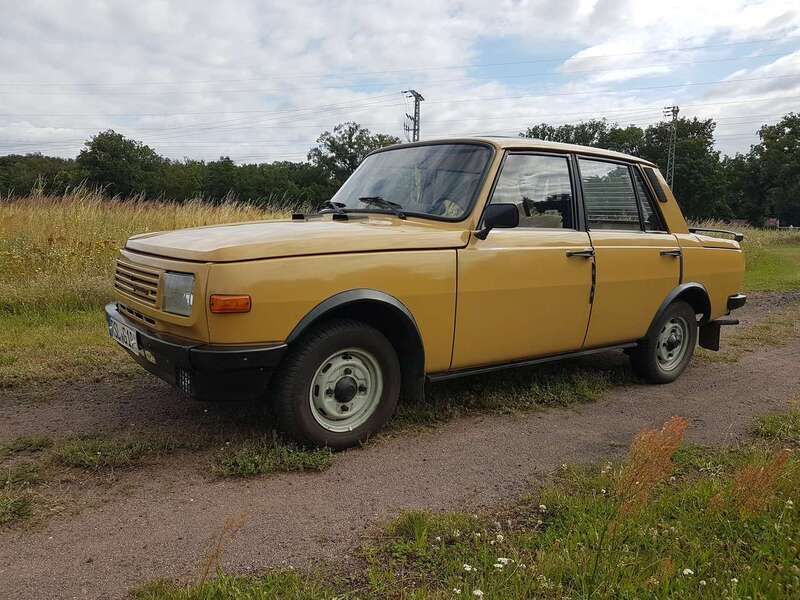 Beige Gebraucht 1986 Wartburg 353 Limousine | 6.650 € - Bild 1/4