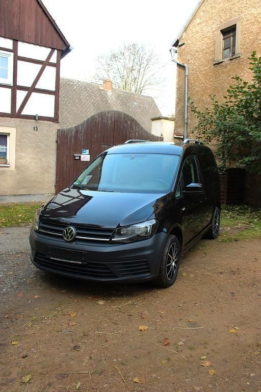 Gebraucht VW Caddy Trendline 102 PS (75 kW) 2020 Schwarz Van / Kleinbus