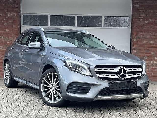 Gebraucht Mercedes GLA200 AMG 136 PS (100 kW) 2019 Grau SUV