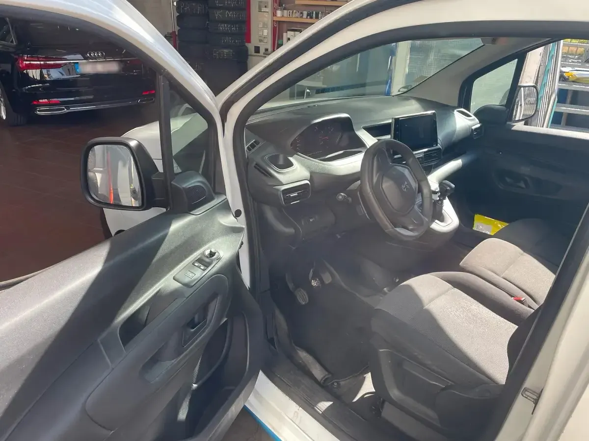 Gebraucht Peugeot Partner 2019 Van / Kleinbus