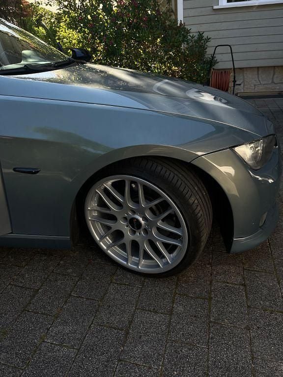 Second-hand BMW 325 218 CP (160 kW) 2006 Albastru Coupe