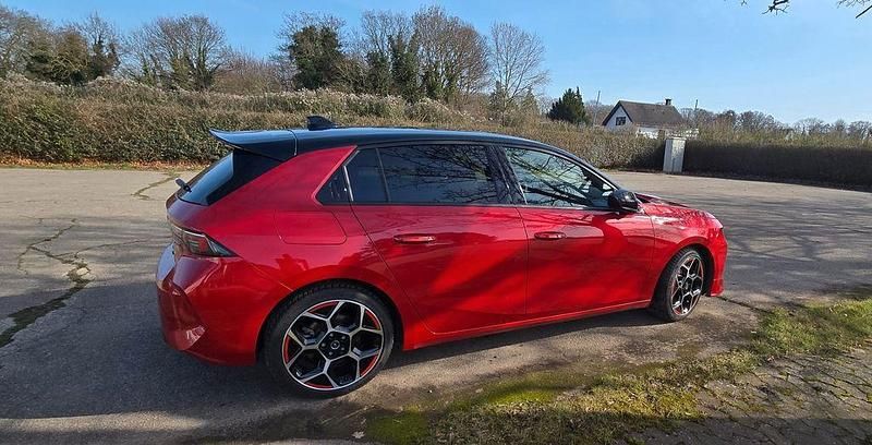 Gebraucht Opel Astra GS Line 181 PS (133 kW) 2022 Rot Limousine