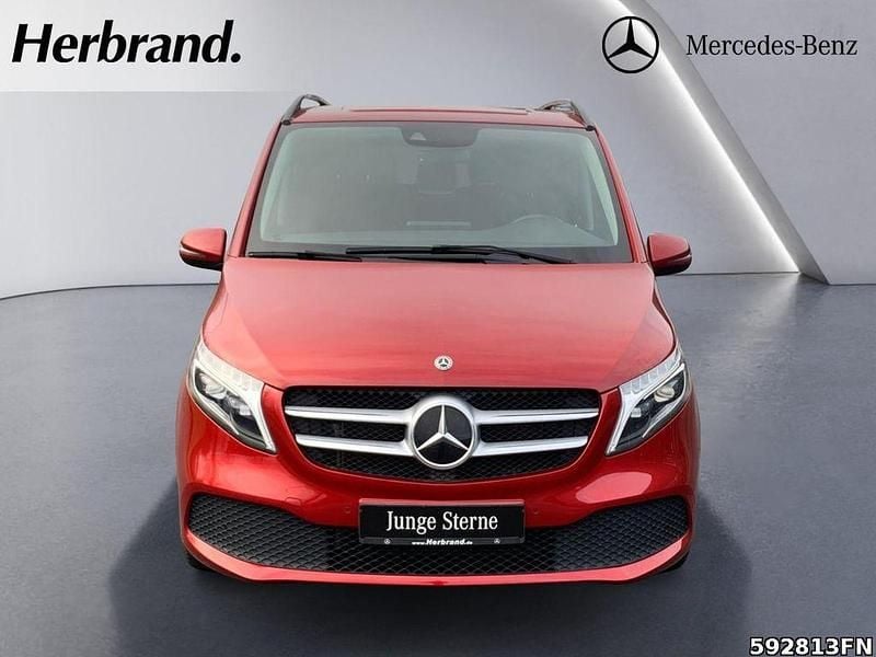 Gebraucht Mercedes V220 163 PS (119 kW) 2020 Rot Van / Kleinbus
