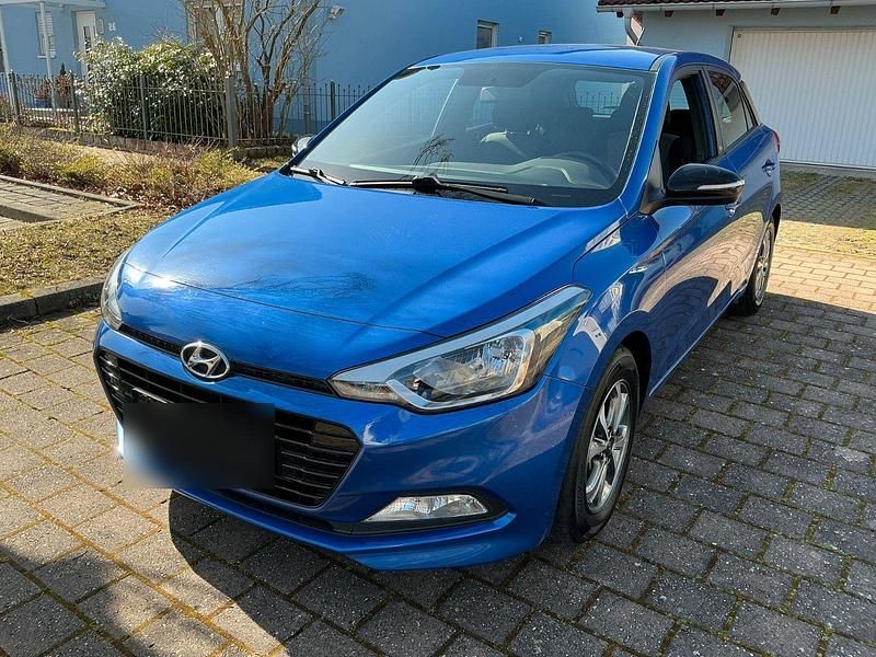 Gebraucht Hyundai i20 GO! 75 PS (55 kW) 2019 Blau Kleinwagen
