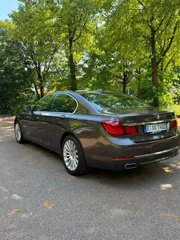 Gebraucht BMW 740 313 PS (230 kW) 2014 Schwarz Limousine