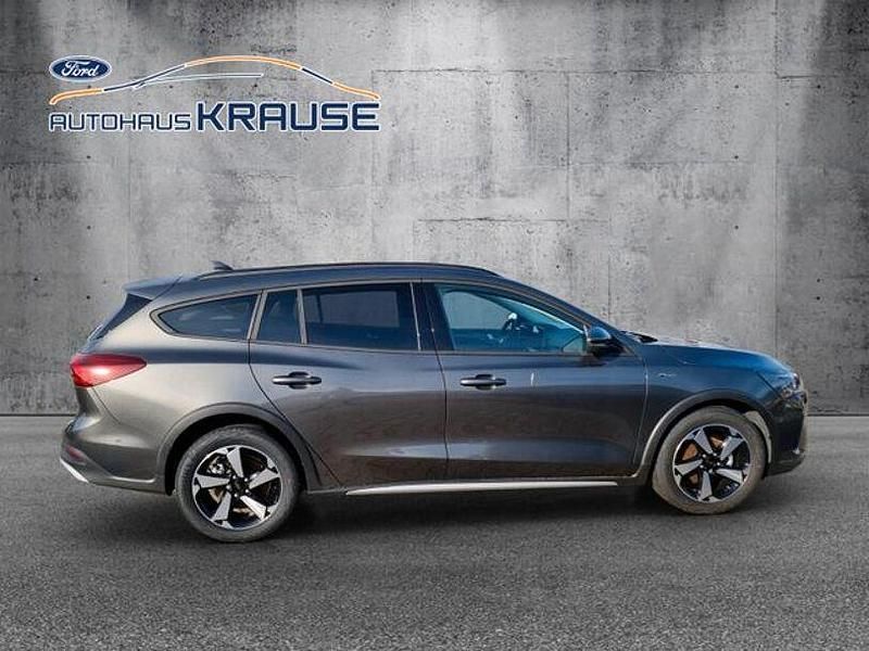 Gebraucht Ford Focus Active X 155 PS (114 kW) 2024 Magneticgrau (metallic) Limousine