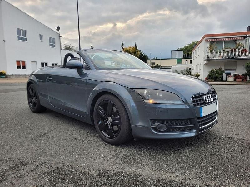Grau Gebraucht 2007 Audi TT Roadster Sport Cabrio | 3.500 € - Bild 1/4