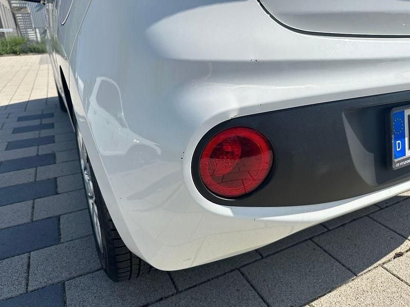 Second-hand Hyundai i10 67 CP (49 kW) 2017 Alb Hatchback