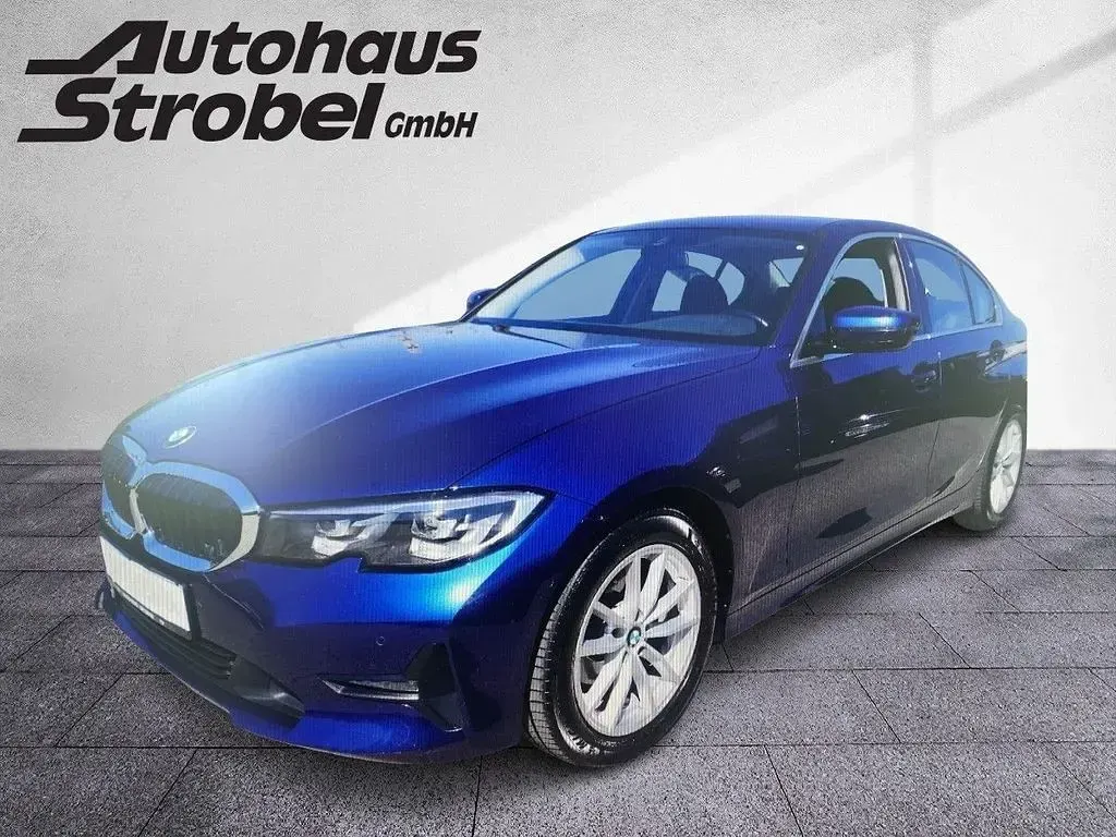 Używany BMW 320 Advantage 184 KM (135 kW) 2019 Niebieski Sedan/Limuzyna