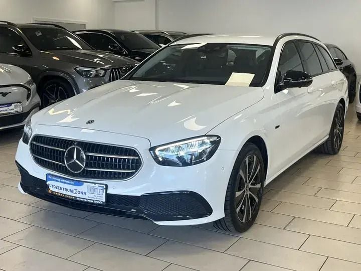 Weiß Gebraucht 2020 Mercedes E300 Kombi | 28.500 € (Fairer Preis) - Bild 1/4