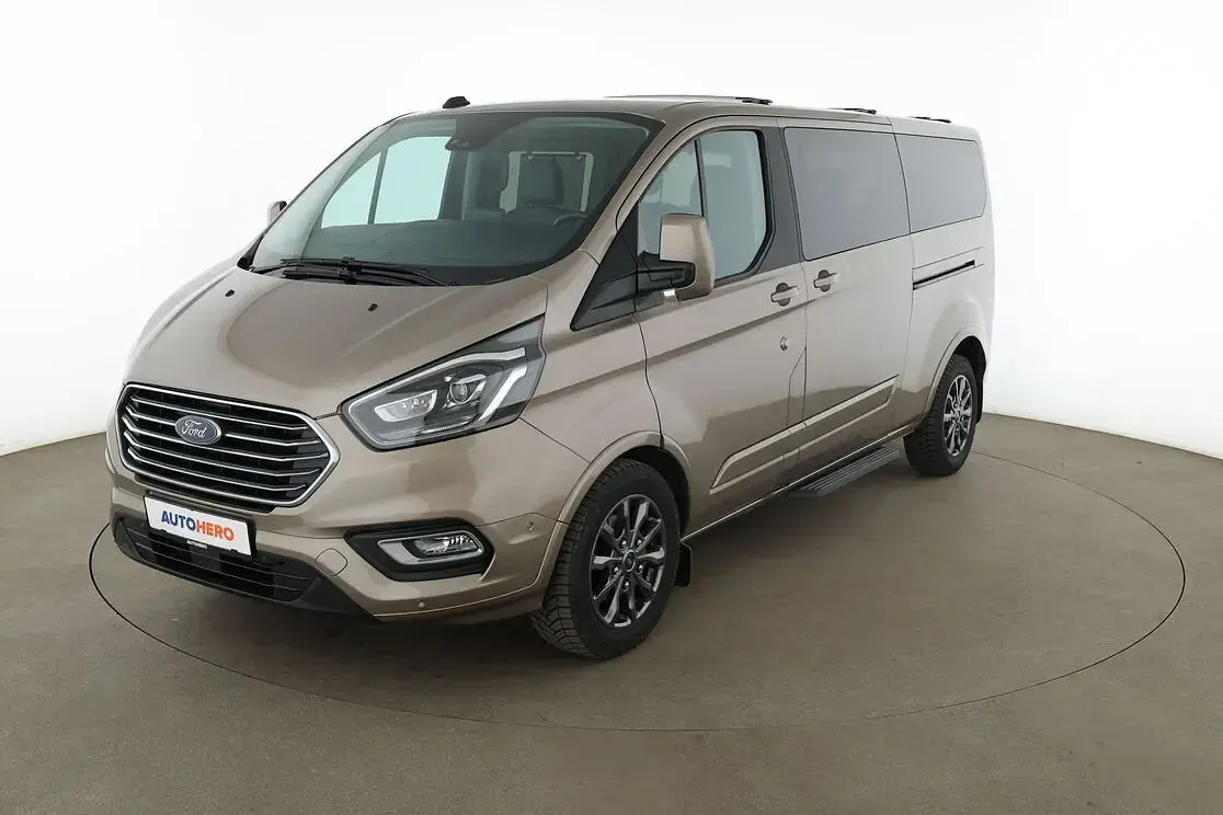 Usata Ford Tourneo Custom Titanium 2021 Grigio Furgone