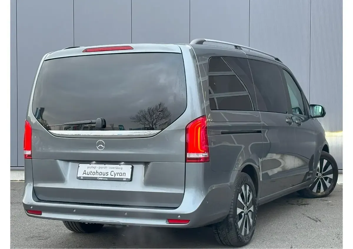 Gebraucht Mercedes V300 Edition 237 PS (174 kW) 2023 Schwarz Van / Kleinbus