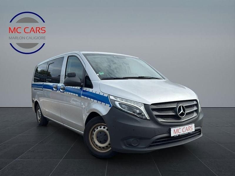 Silber Gebraucht 2020 Mercedes Vito Van / Kleinbus | 22.890 € (Guter Preis) - Bild 1/4
