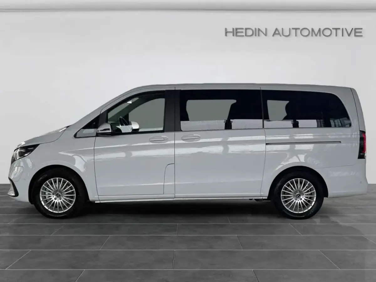 Gebraucht Mercedes EQV300 150 kW (204 PS) 2025 Bergkristallweiß Van / Kleinbus