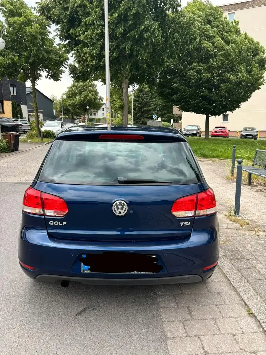 Gebraucht VW Golf VII 105 PS (77 kW) 2012 Blau Kleinwagen