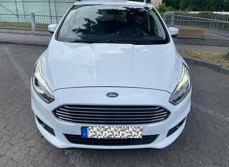 Gebraucht 2016 Ford S-MAX Titanium Van / Kleinbus | 15.800 € (Fairer Preis) - Bild 1/4