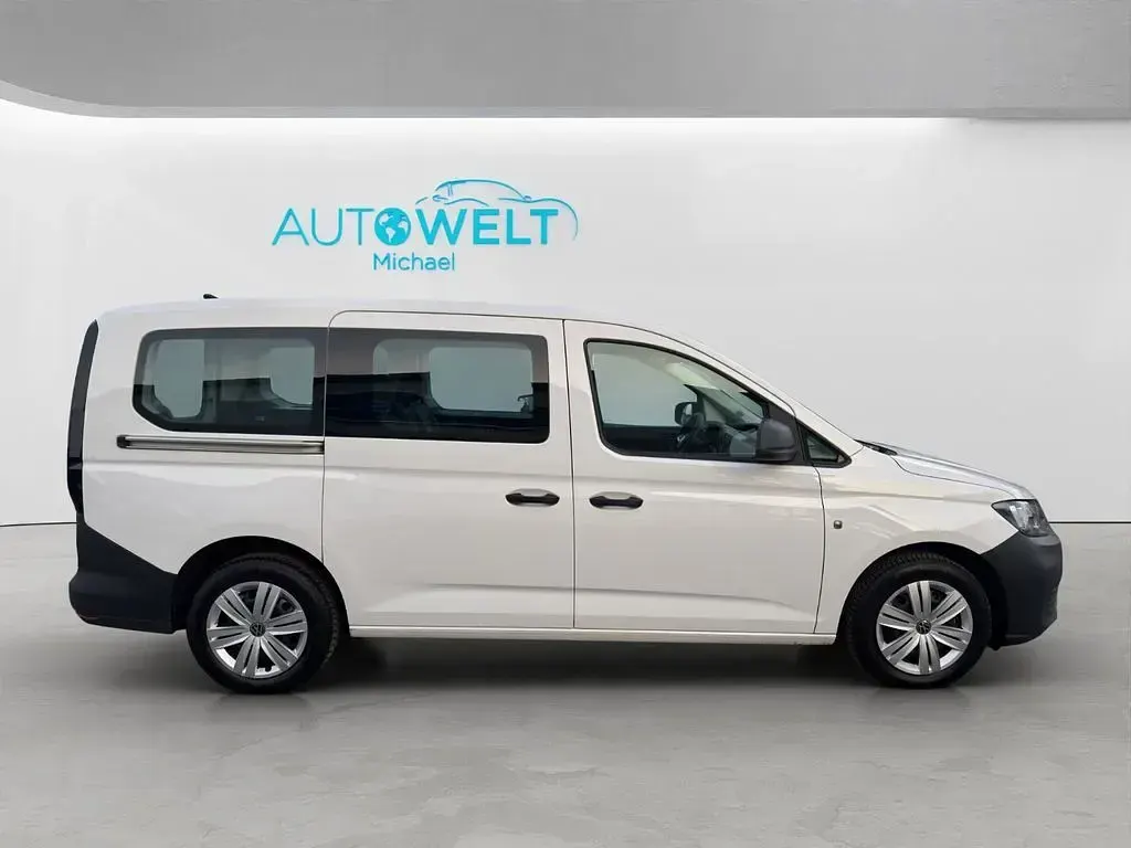 Gebraucht VW Caddy 102 PS (75 kW) 2022 Weiß Van / Kleinbus