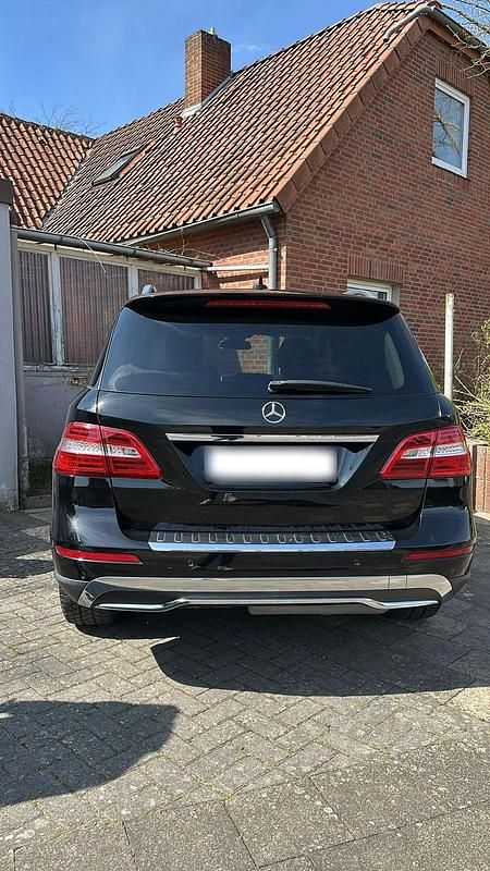 Gebraucht Mercedes ML350 258 PS (189 kW) 2012 Schwarz SUV