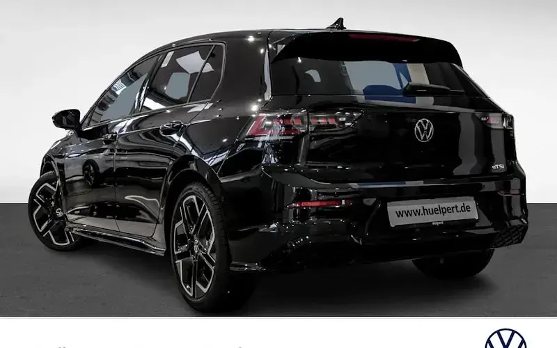 Gebraucht VW Golf VIII R-line 150 PS (110 kW) 2026 Schwarz Limousine