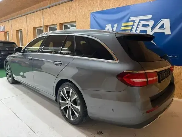 Gebraucht Mercedes E400 AMG line 340 PS (250 kW) 2018 Grau Limousine