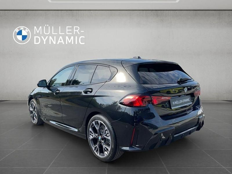 Gebraucht BMW 118 Efficient Dynamics 150 PS (110 kW) 2025 Black sapphire metallic Kleinwagen