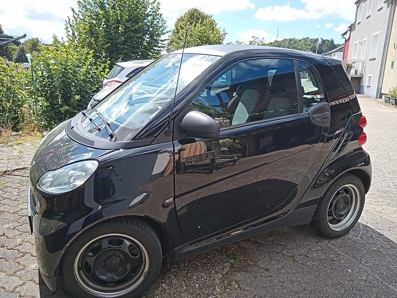 Schwarz Gebraucht 2012 Smart ForTwo Coupé Pure Coupé | 3.700 € (Guter Preis) - Bild 1/1