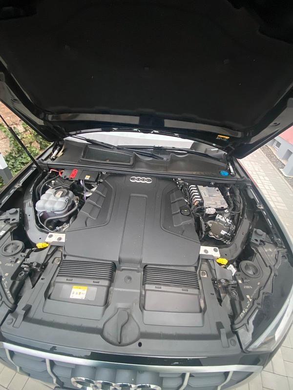 Schwarz Gebraucht 2021 Audi Q7 SUV | 38.200 € - Bild 1/4