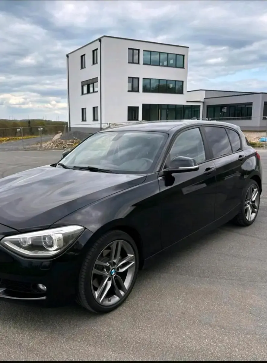 Gebraucht BMW 120 184 PS (135 kW) 2014 Schwarz Kleinwagen