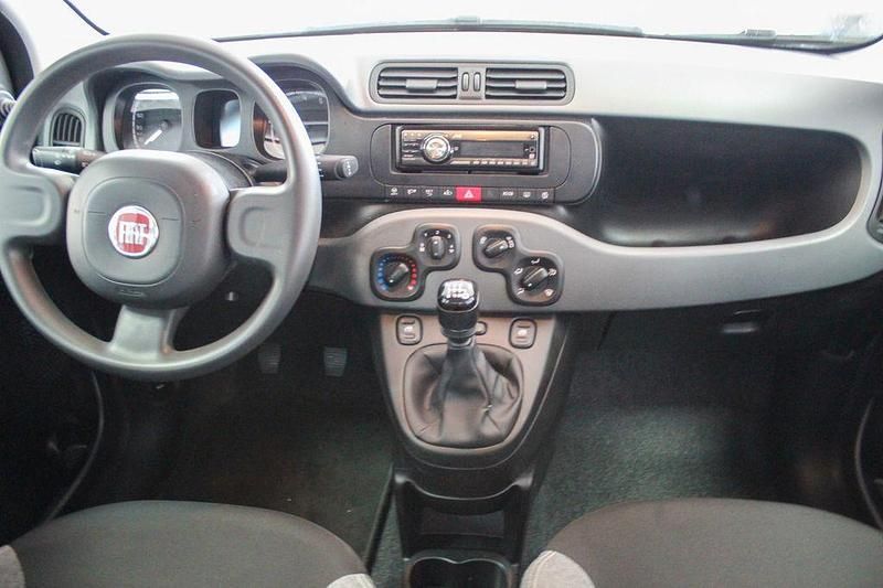 Gebraucht Fiat Panda 69 PS (50 kW) 2023 Schwarz Limousine