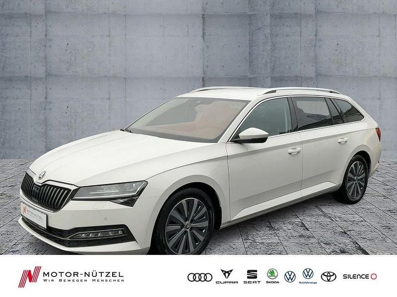 Weiß Gebraucht 2021 Skoda Superb Style Kombi | 19.960 € (Fairer Preis) - Bild 1/4